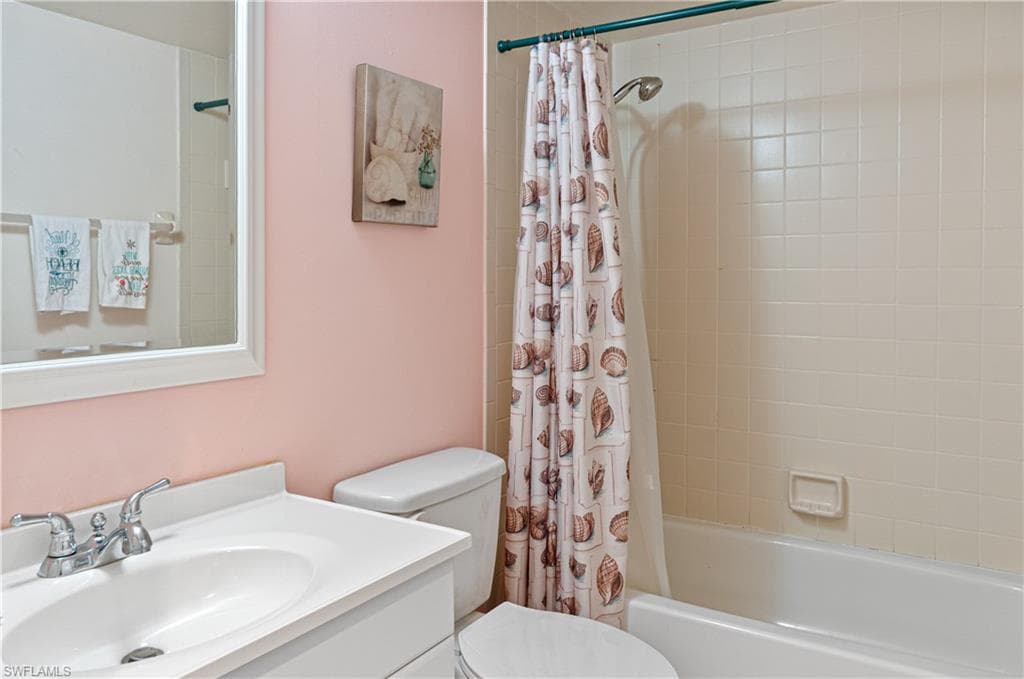 1208 Commonwealth Cir J103, Naples, FL 34116-25