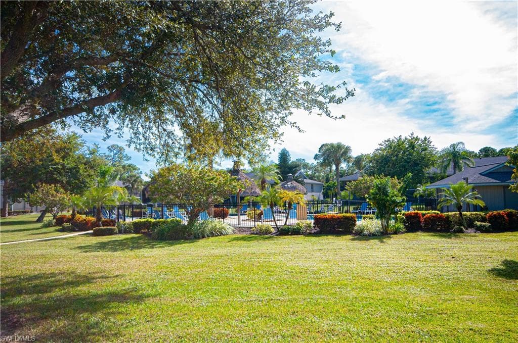 1208 Commonwealth Cir J103, Naples, FL 34116-30