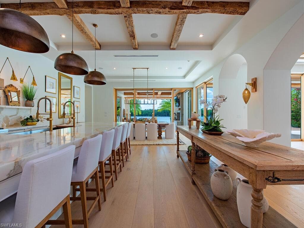 860 Admiralty Parade E, Naples, FL 34102-17