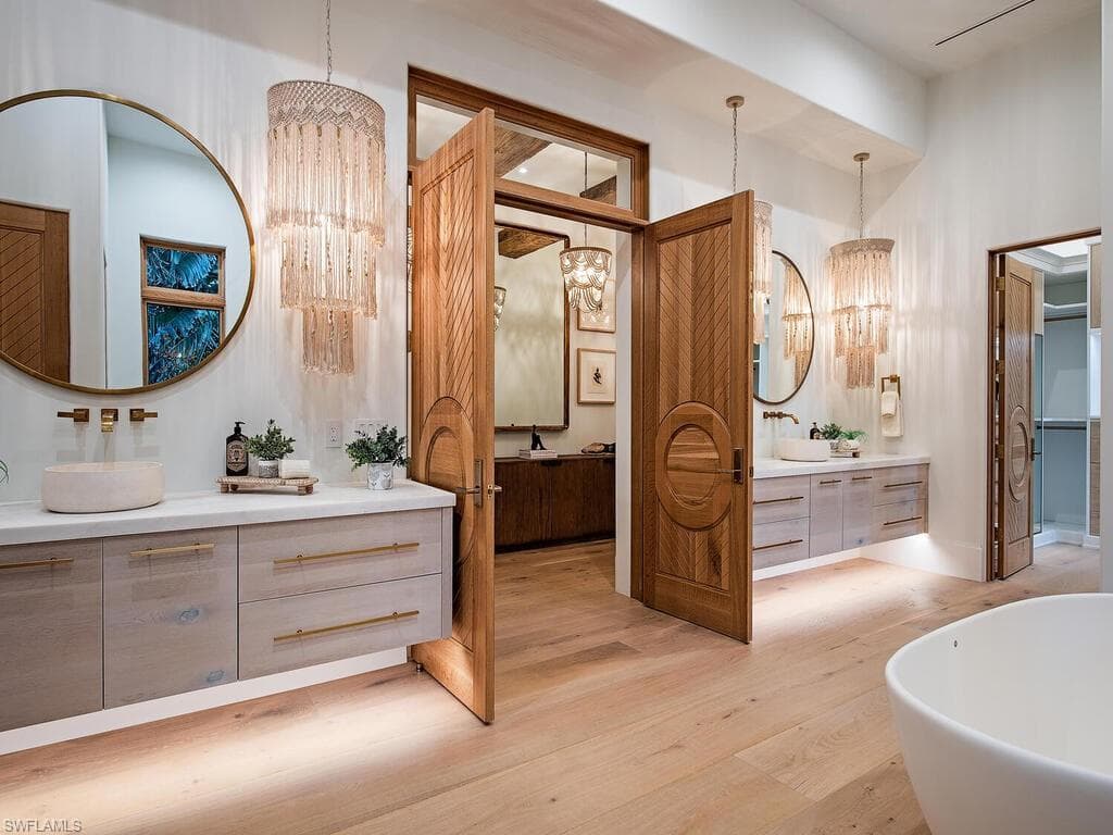 860 Admiralty Parade E, Naples, FL 34102-23