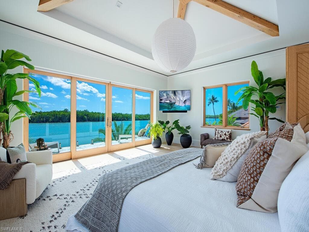 860 Admiralty Parade E, Naples, FL 34102-30