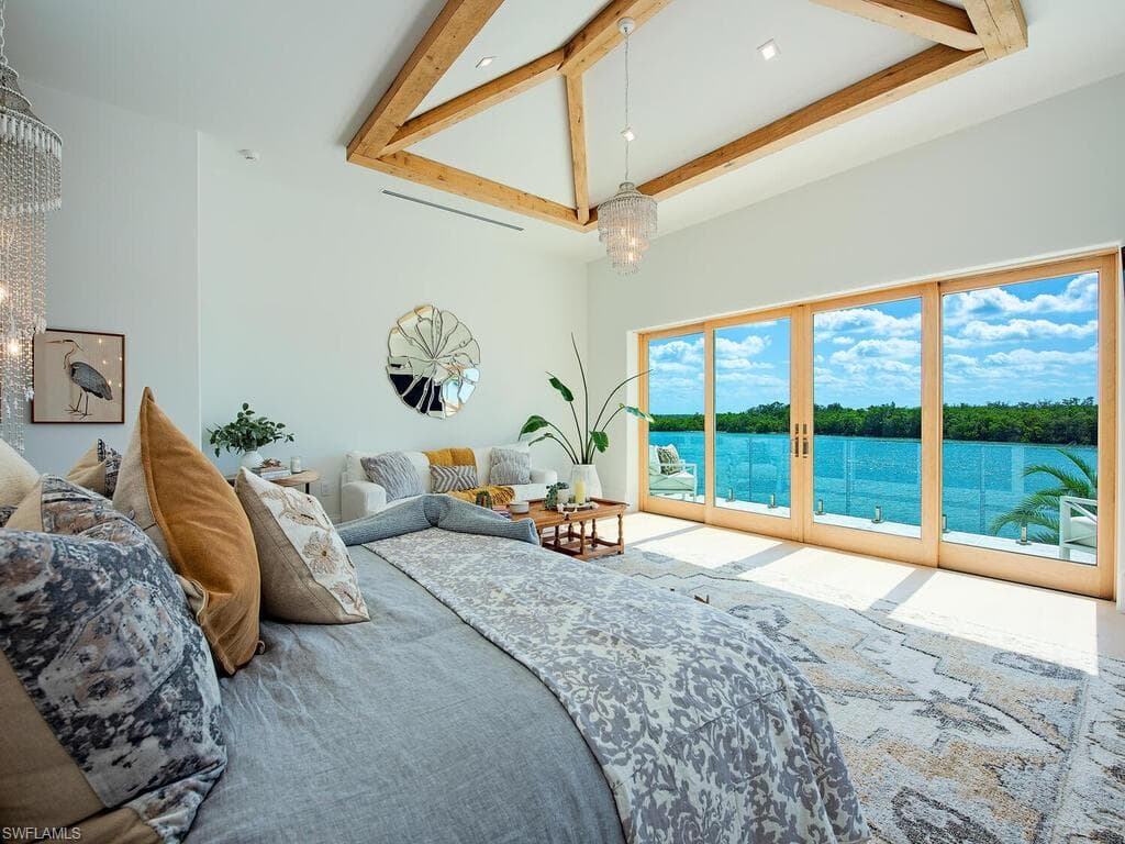 860 Admiralty Parade E, Naples, FL 34102-33