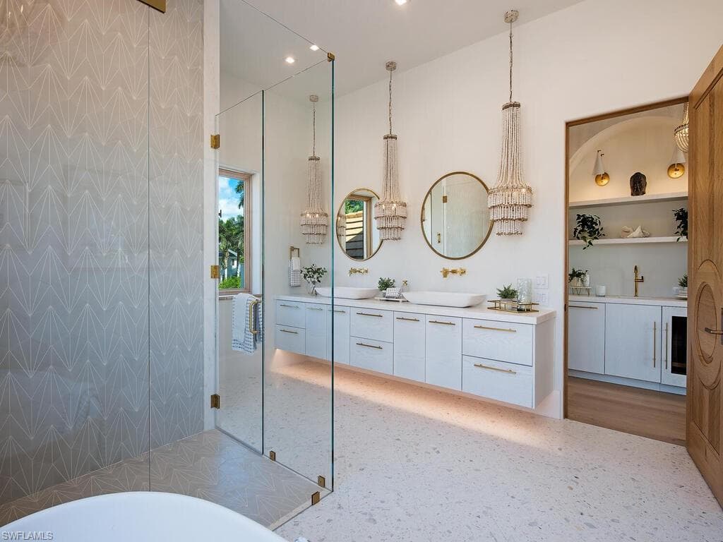 860 Admiralty Parade E, Naples, FL 34102-34