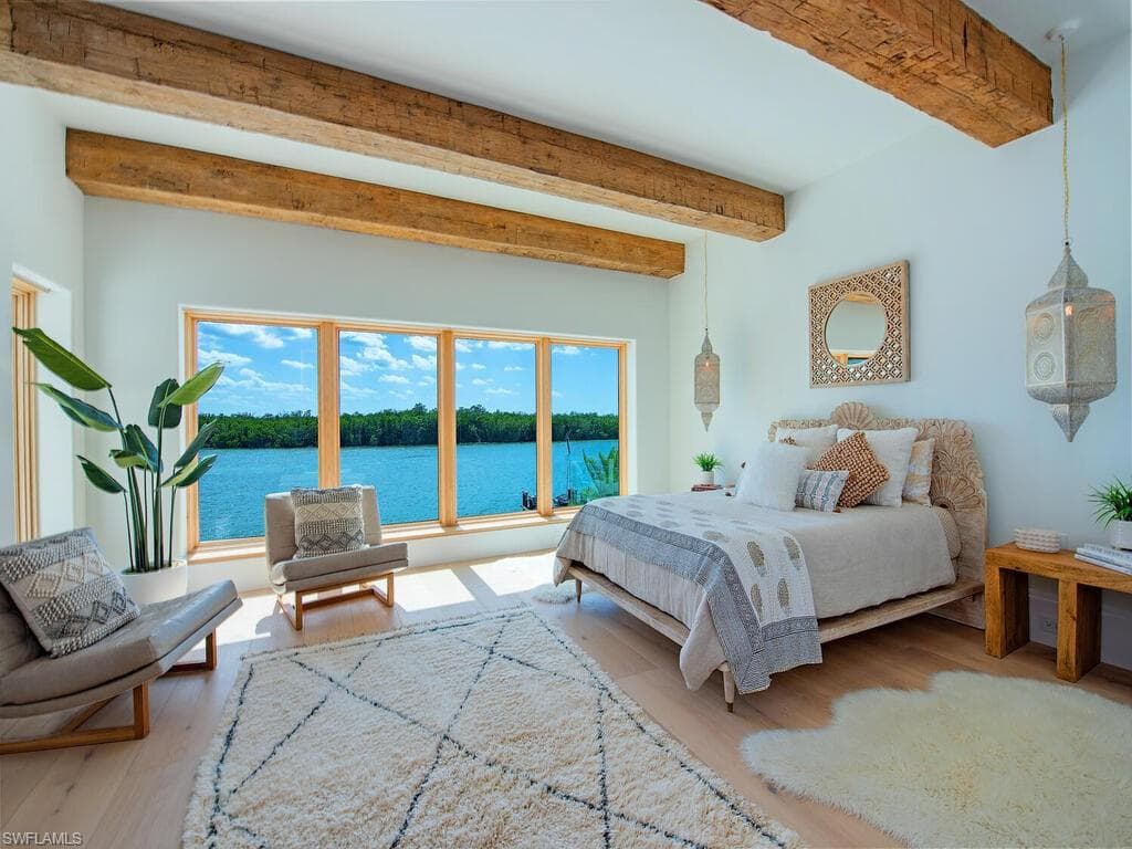 860 Admiralty Parade E, Naples, FL 34102-35