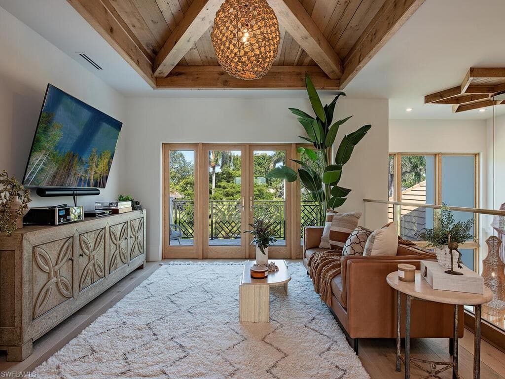 860 Admiralty Parade E, Naples, FL 34102-36