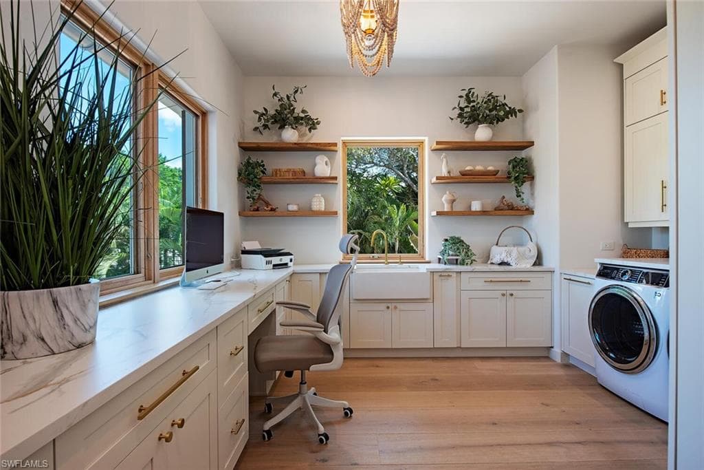 860 Admiralty Parade E, Naples, FL 34102-37