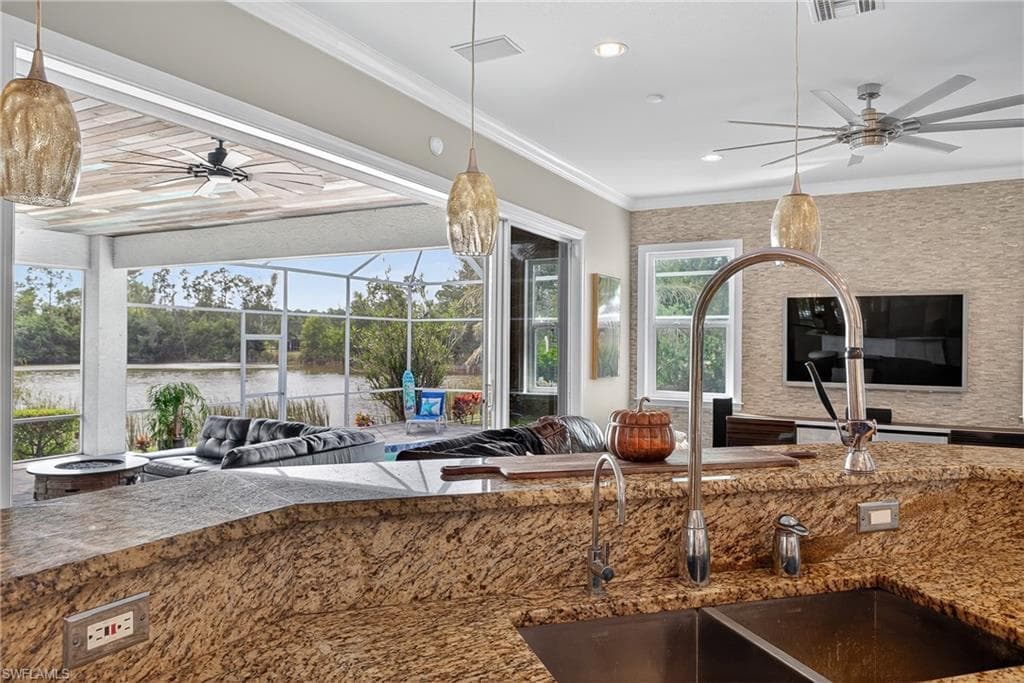 24410 Golden Eagle Ln, Bonita Springs, FL 34135-25