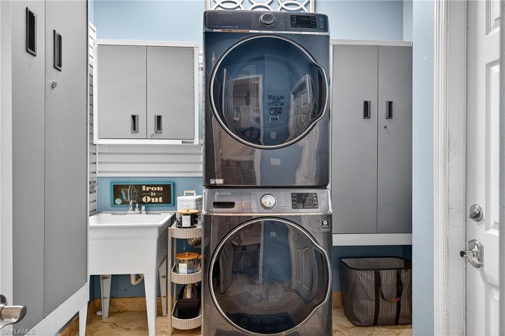 24410 Golden Eagle Ln, Bonita Springs, FL 34135-26