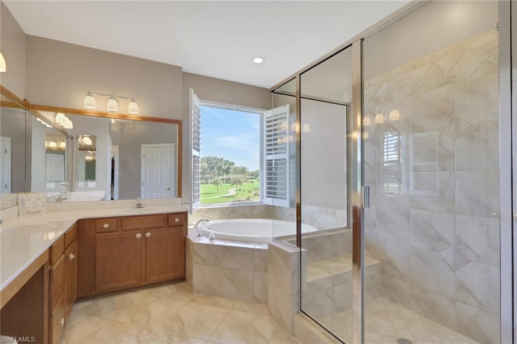 28613 San Lucas Ln 201, Bonita Springs, FL 34135-27