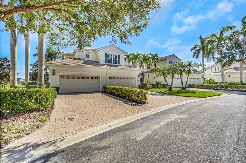 28613 San Lucas Ln 201, Bonita Springs, FL 34135-2