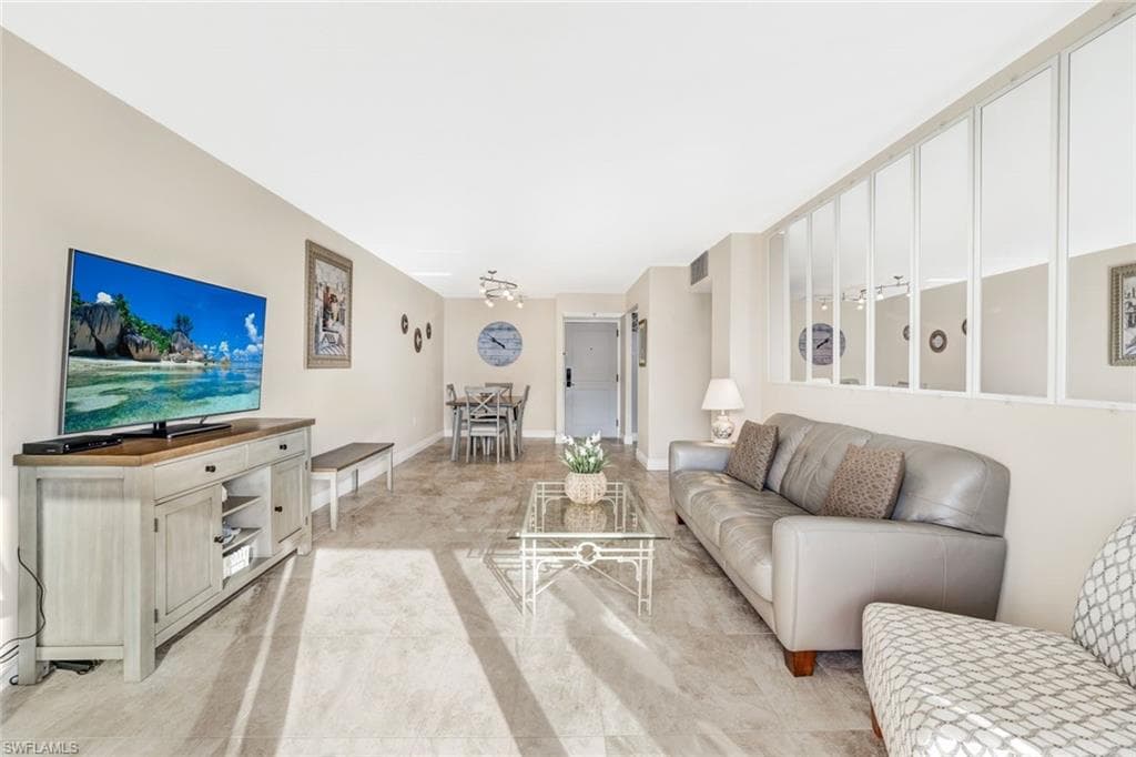 260 Seaview Ct 309, Marco Island, FL 34145-3