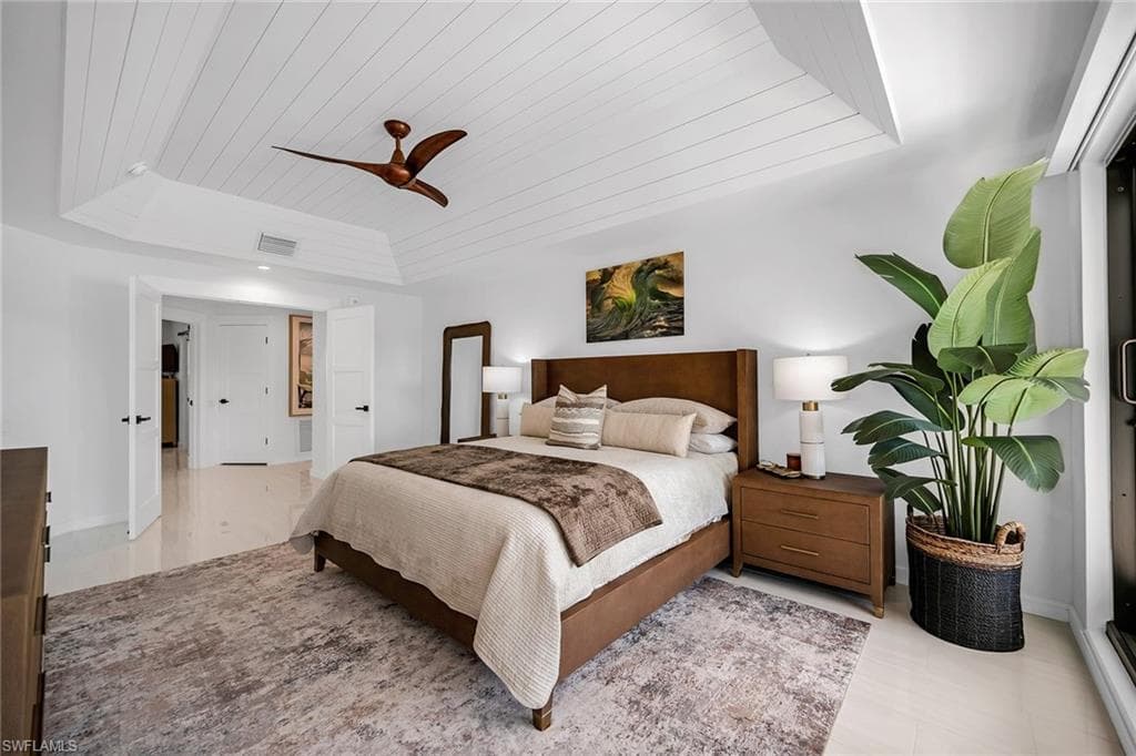 533 La Peninsula Blvd 533, Naples, FL 34113-17