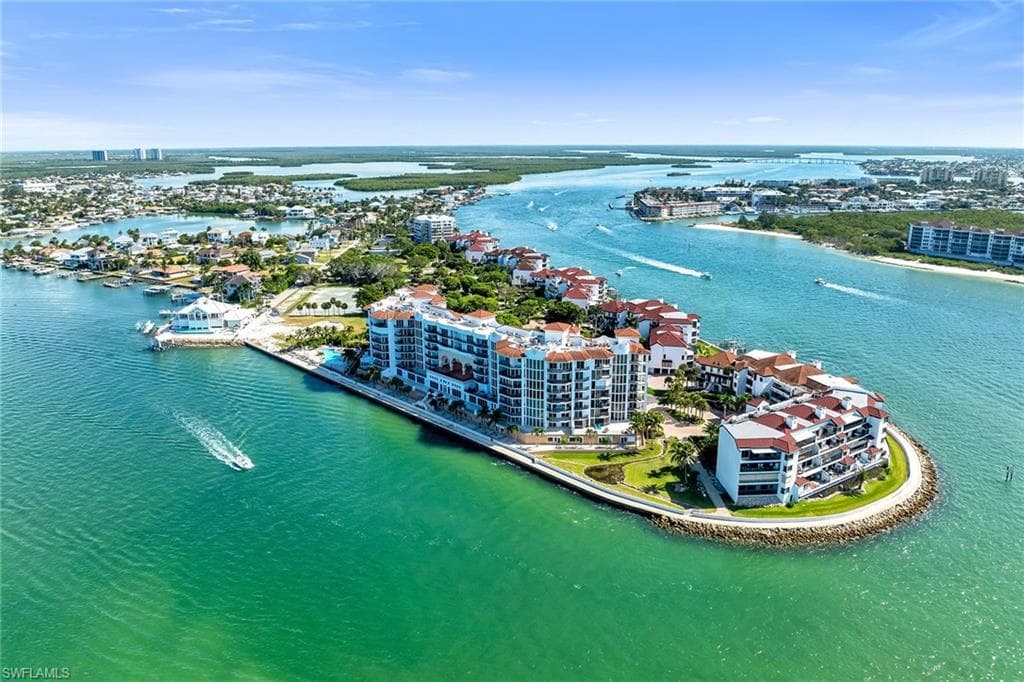 533 La Peninsula Blvd 533, Naples, FL 34113-1