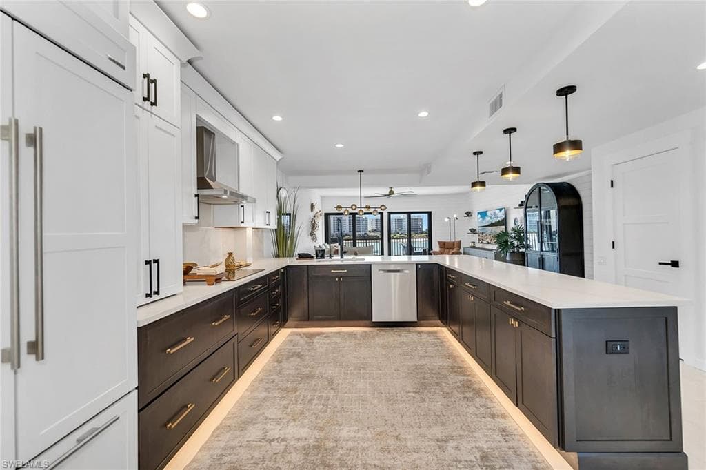 533 La Peninsula Blvd 533, Naples, FL 34113-4