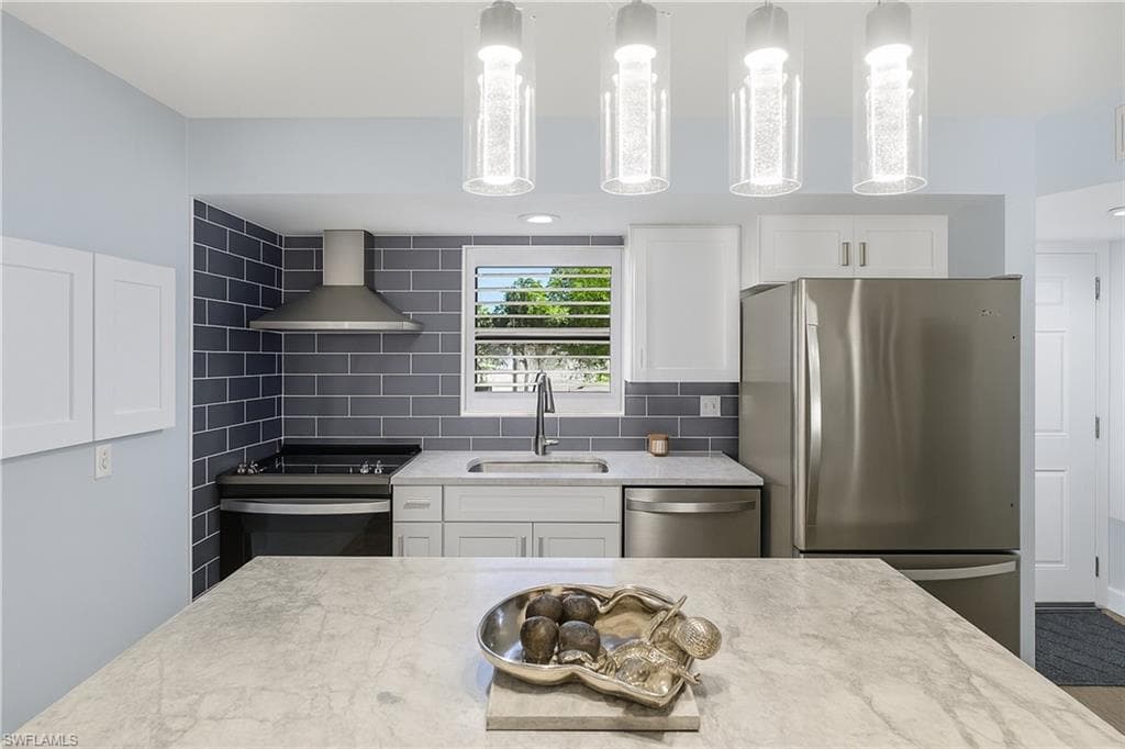 1011 Anglers Cv H201, Marco Island, FL 34145-8