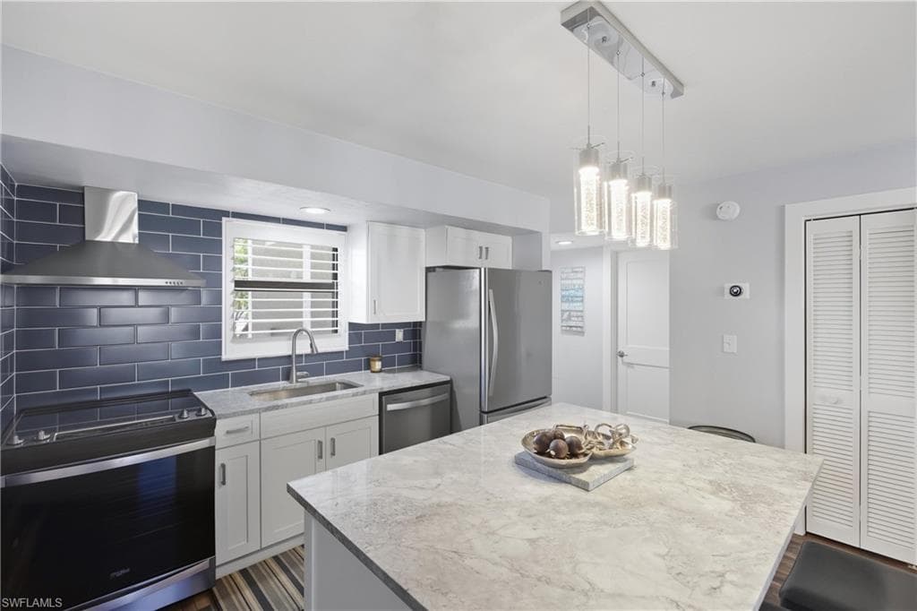 1011 Anglers Cv H201, Marco Island, FL 34145-9