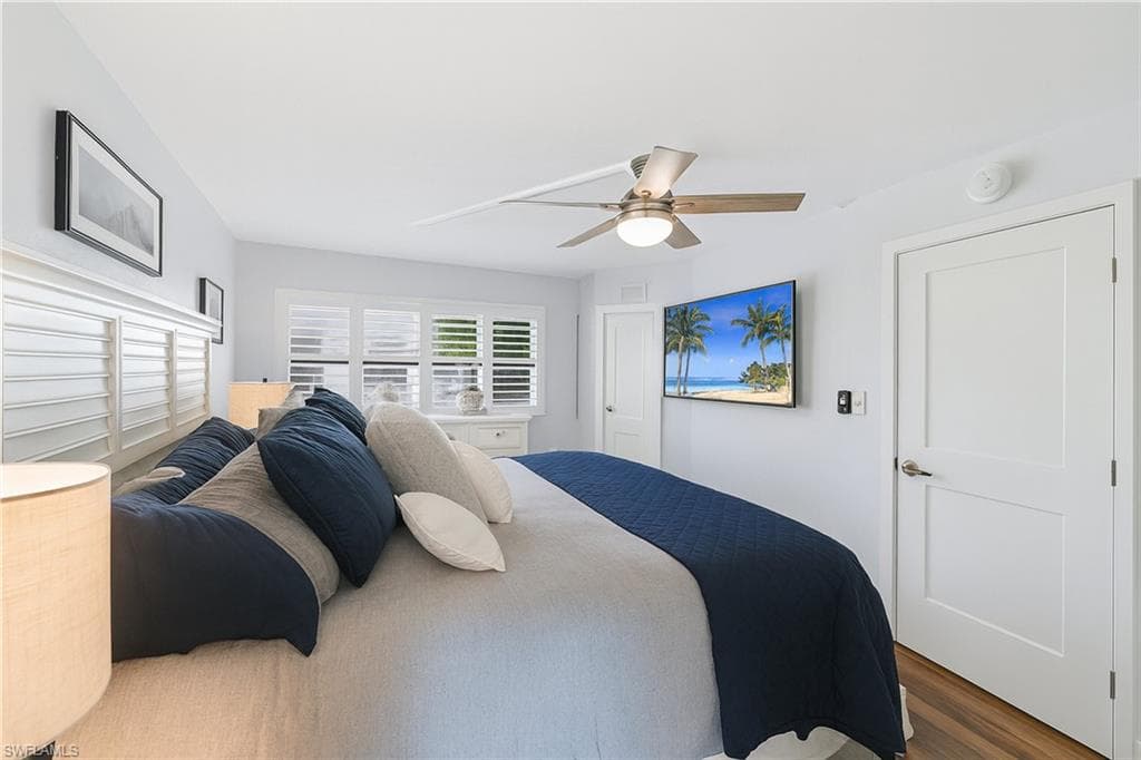 1011 Anglers Cv H201, Marco Island, FL 34145-18