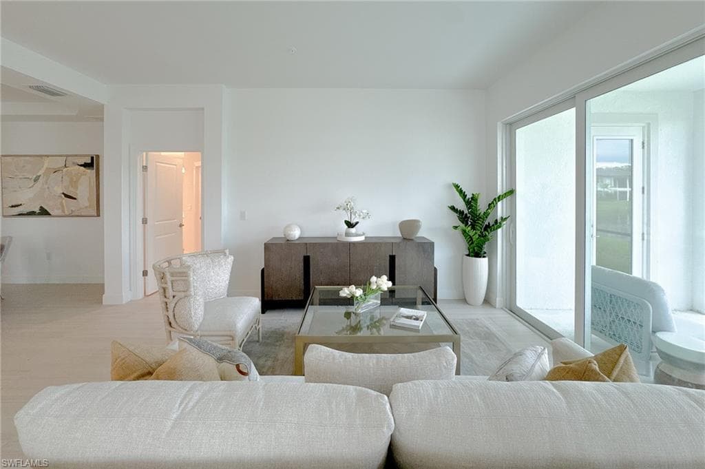 16881 Fairgrove Way 7-102, Naples, FL 34110-8