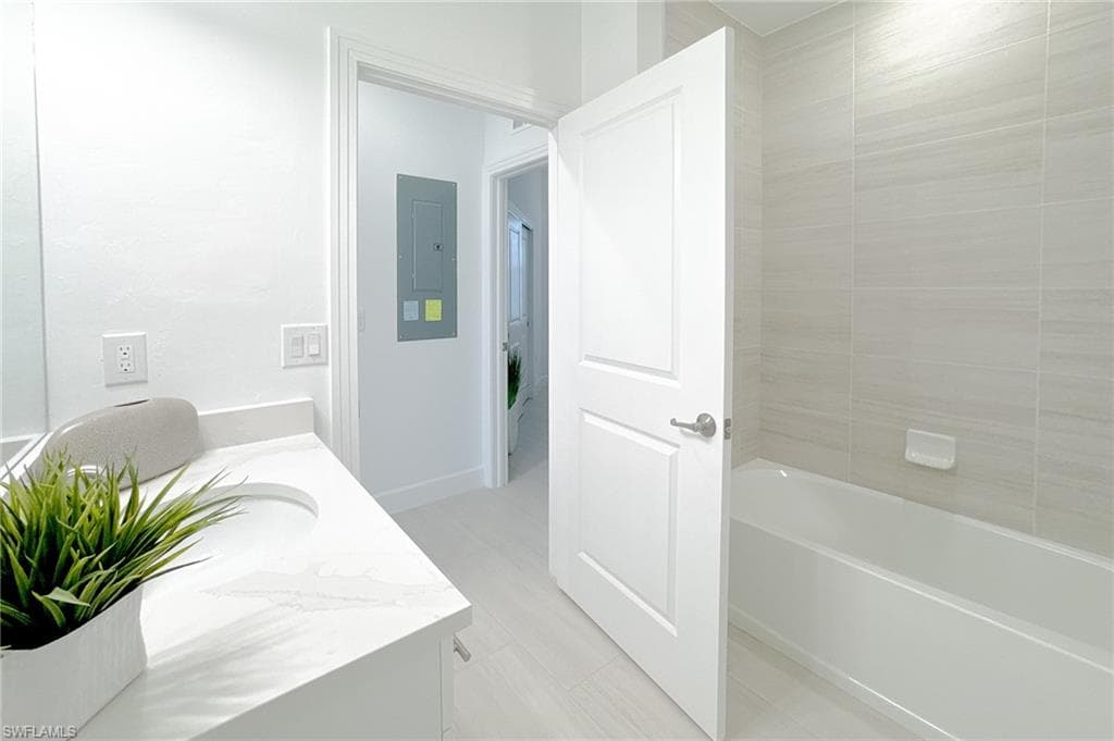 16881 Fairgrove Way 7-102, Naples, FL 34110-25