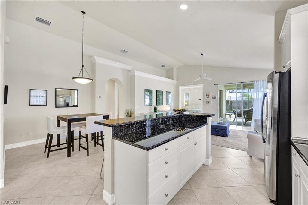 684 98th Ave N, Naples, FL 34108-12