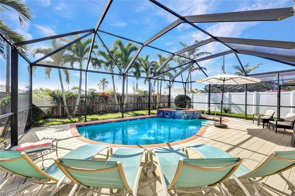 684 98th Ave N, Naples, FL 34108-24