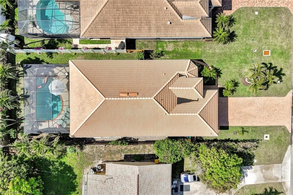 684 98th Ave N, Naples, FL 34108-28