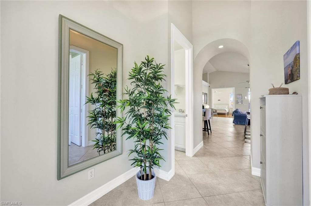 684 98th Ave N, Naples, FL 34108-6