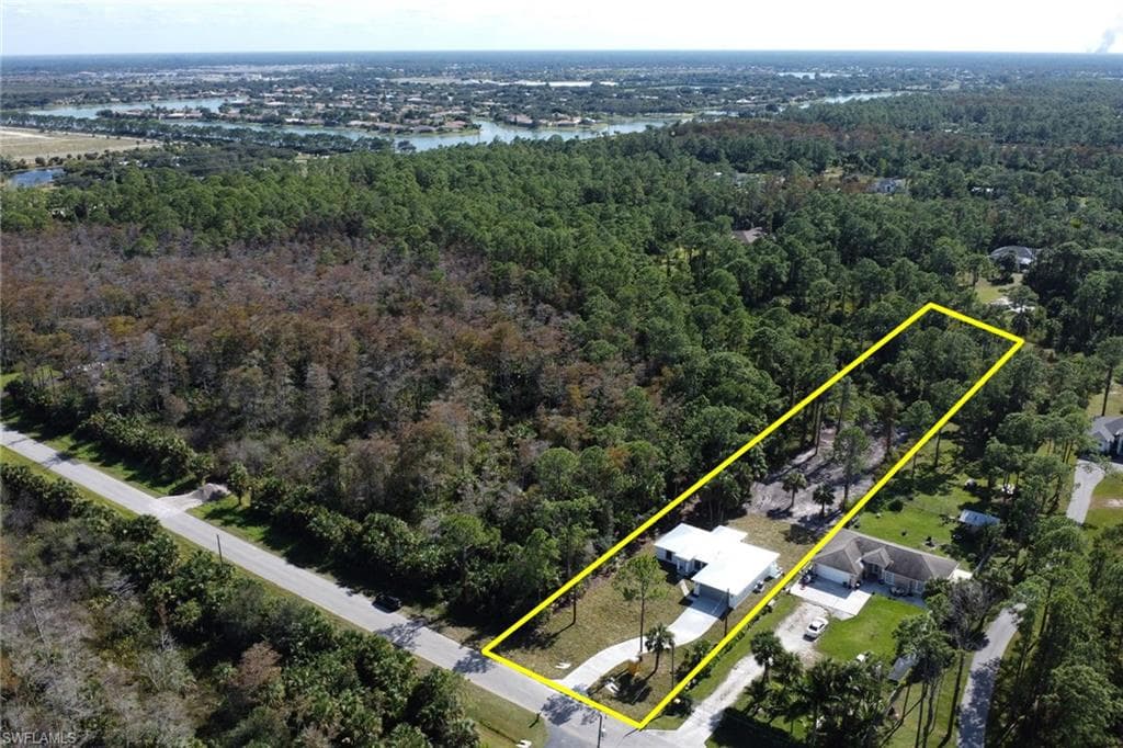 436 41st Ave NE, Naples, FL 34120-32