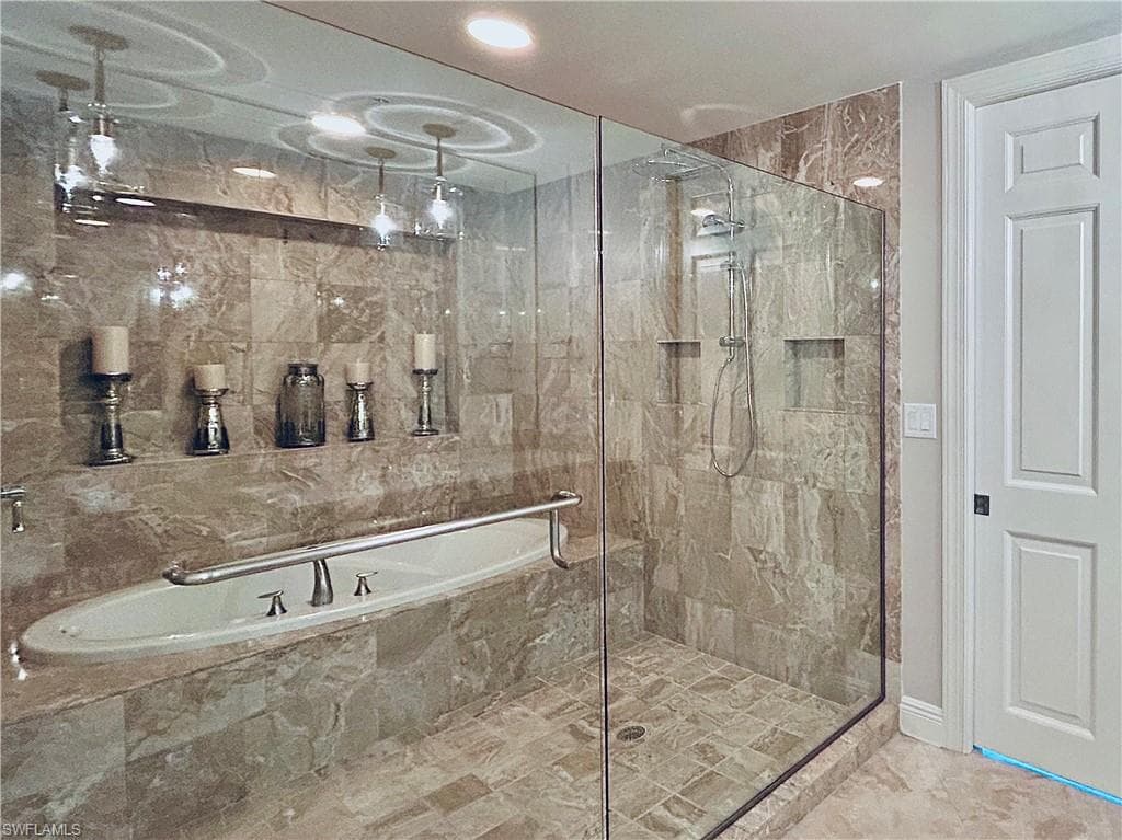 275 Indies Way 901, Naples, FL 34110-15