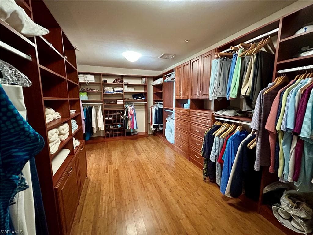 275 Indies Way 901, Naples, FL 34110-17