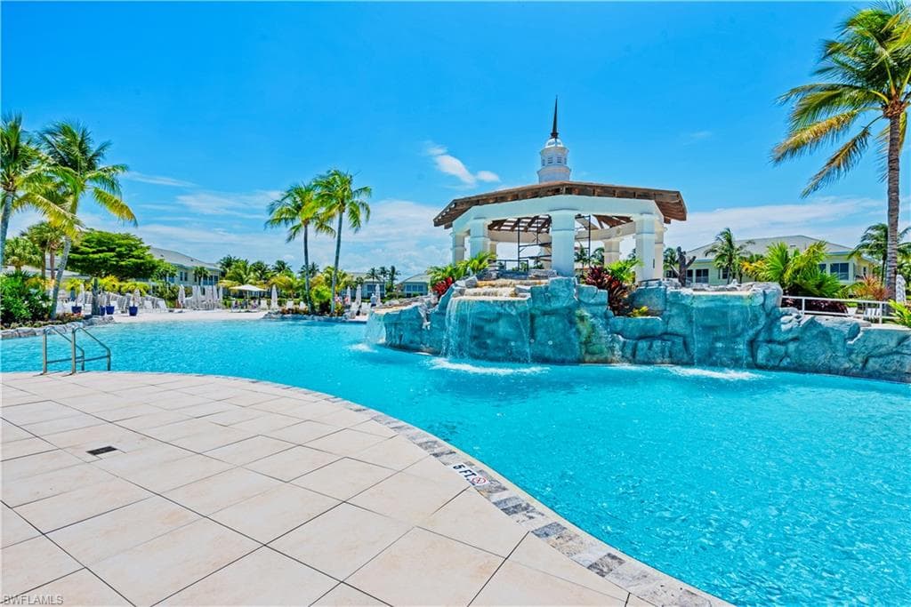 275 Indies Way 901, Naples, FL 34110-21