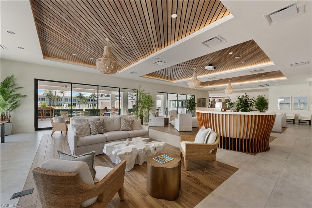 275 Indies Way 901, Naples, FL 34110-22