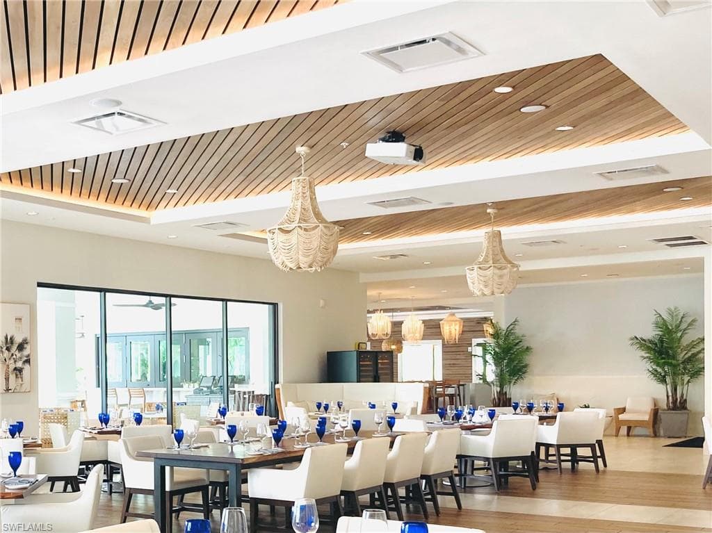 275 Indies Way 901, Naples, FL 34110-23