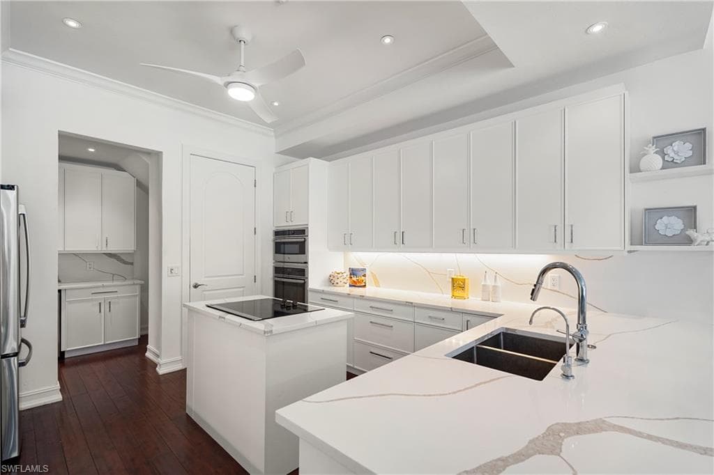 4840 Boulevard Ct, Naples, FL 34103-12