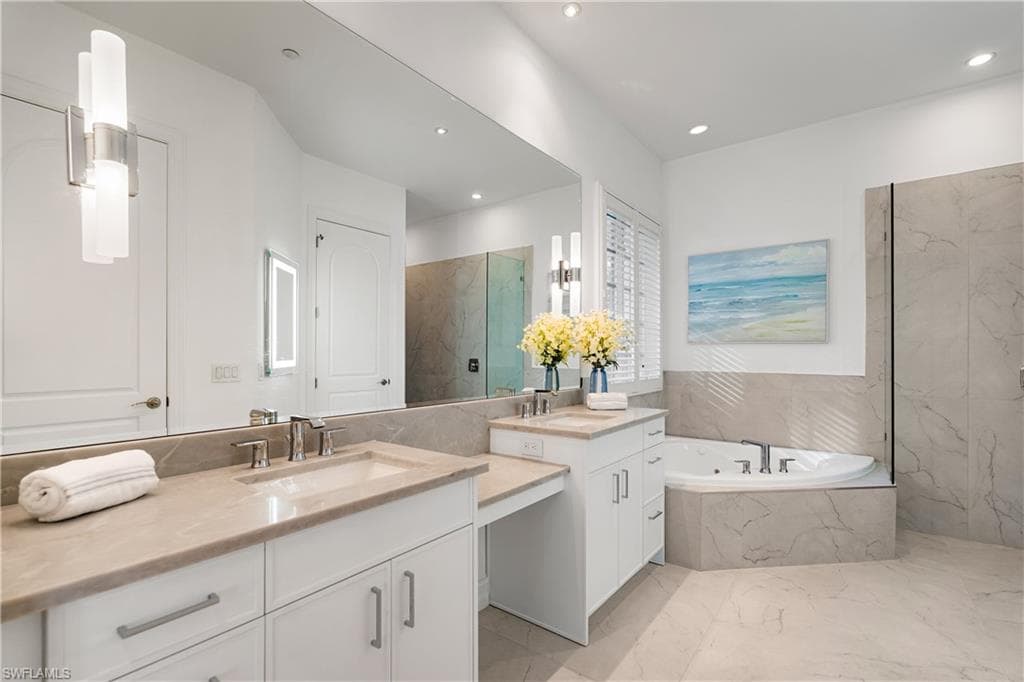 4840 Boulevard Ct, Naples, FL 34103-21