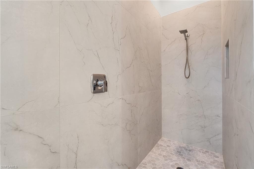 4840 Boulevard Ct, Naples, FL 34103-23