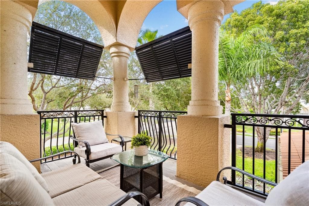 4840 Boulevard Ct, Naples, FL 34103-29