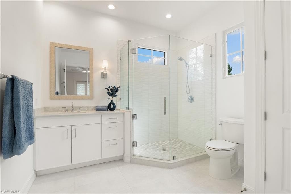 4840 Boulevard Ct, Naples, FL 34103-34