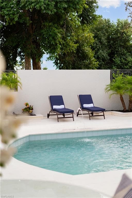 4840 Boulevard Ct, Naples, FL 34103-38