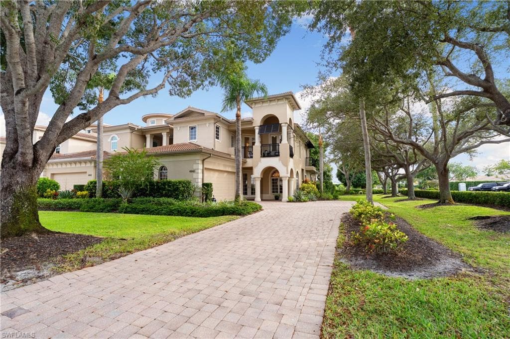 4840 Boulevard Ct, Naples, FL 34103-47