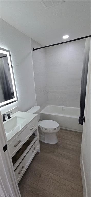 4459 47th Ave NE, Naples, FL 34120-24