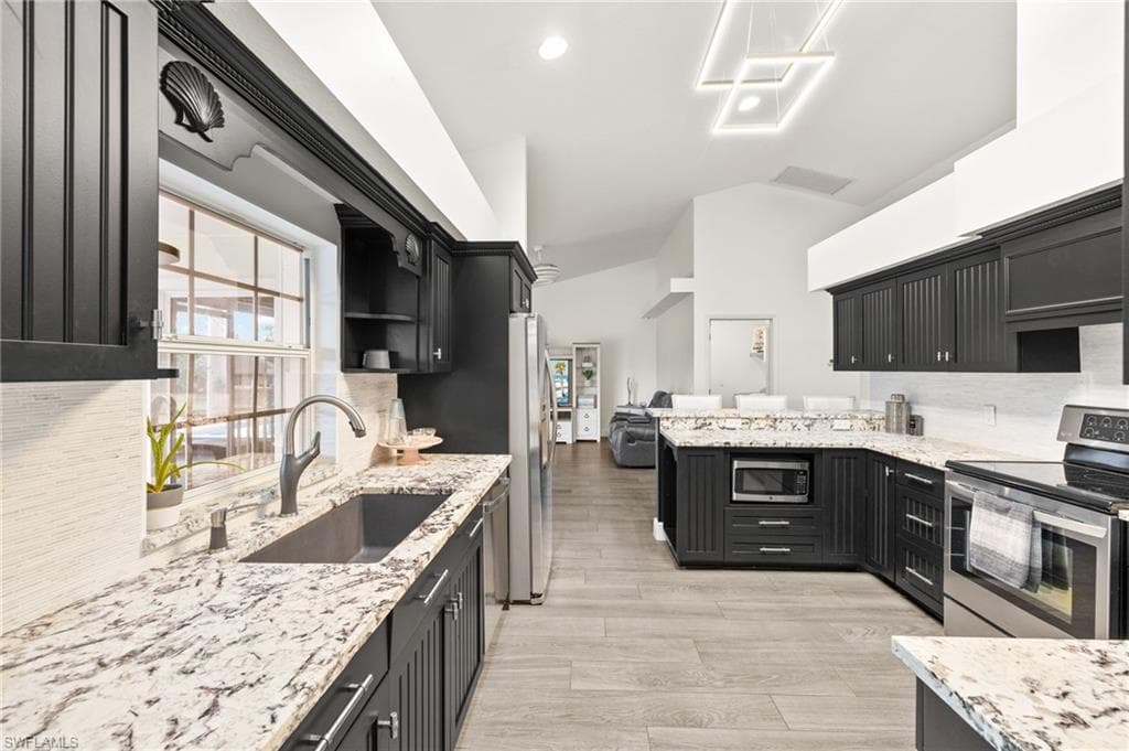 27130 Holly Ln, Bonita Springs, FL 34135-8