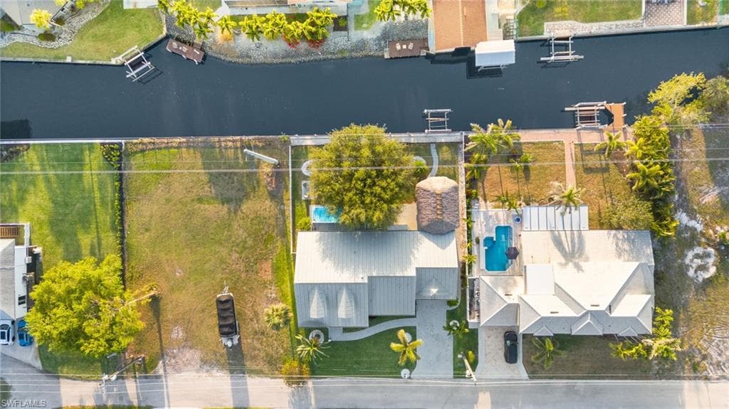 27130 Holly Ln, Bonita Springs, FL 34135-36