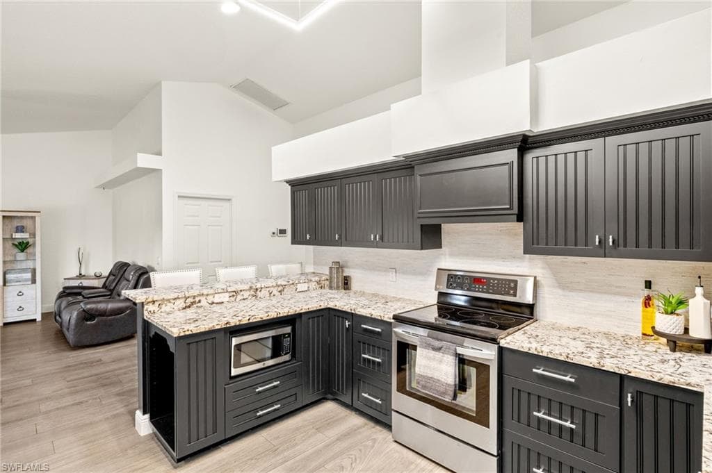 27130 Holly Ln, Bonita Springs, FL 34135-6