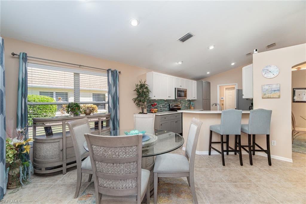 15176 Palm Isle Dr, Fort Myers, FL 33919-2