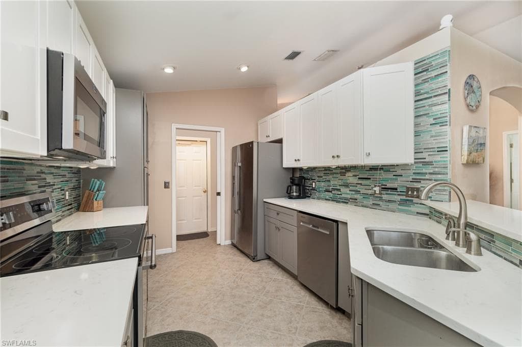 15176 Palm Isle Dr, Fort Myers, FL 33919-3