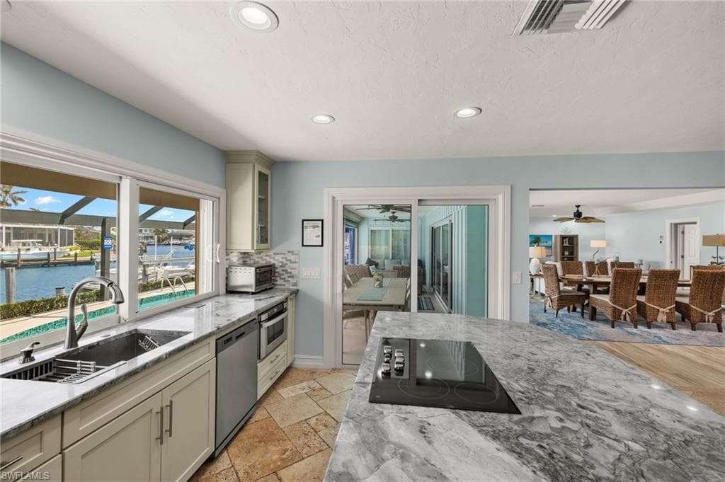 1236 Lamplighter Ct, Marco Island, FL 34145-15