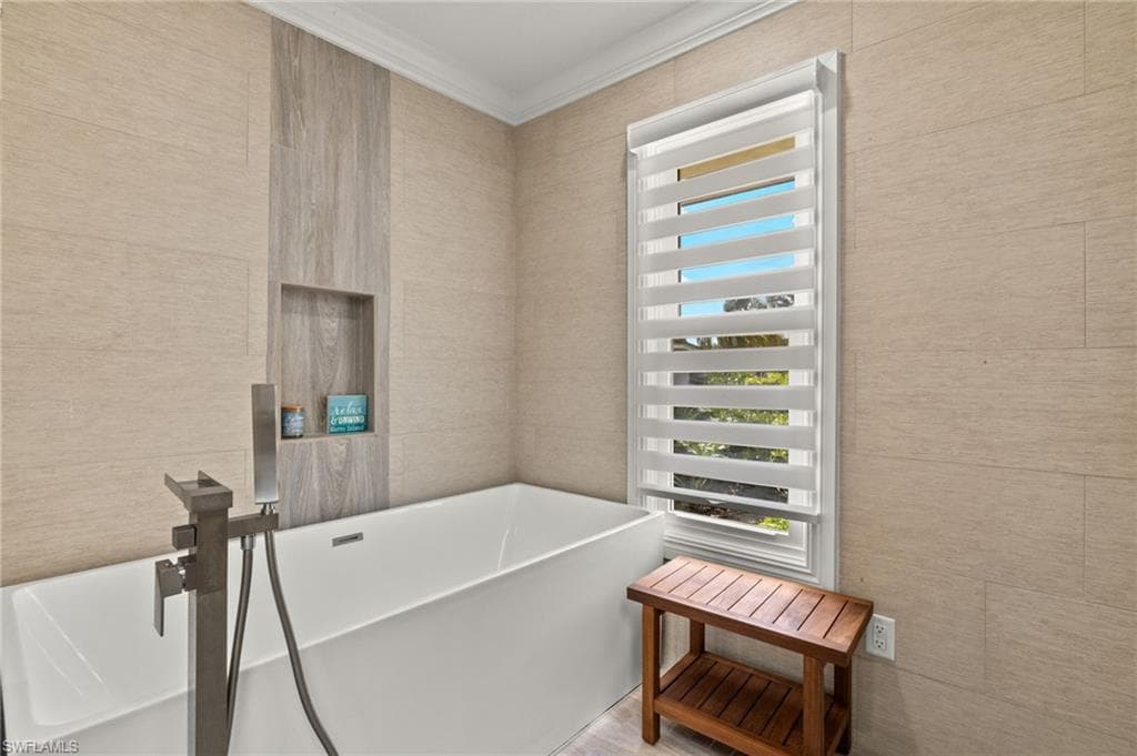 1236 Lamplighter Ct, Marco Island, FL 34145-28