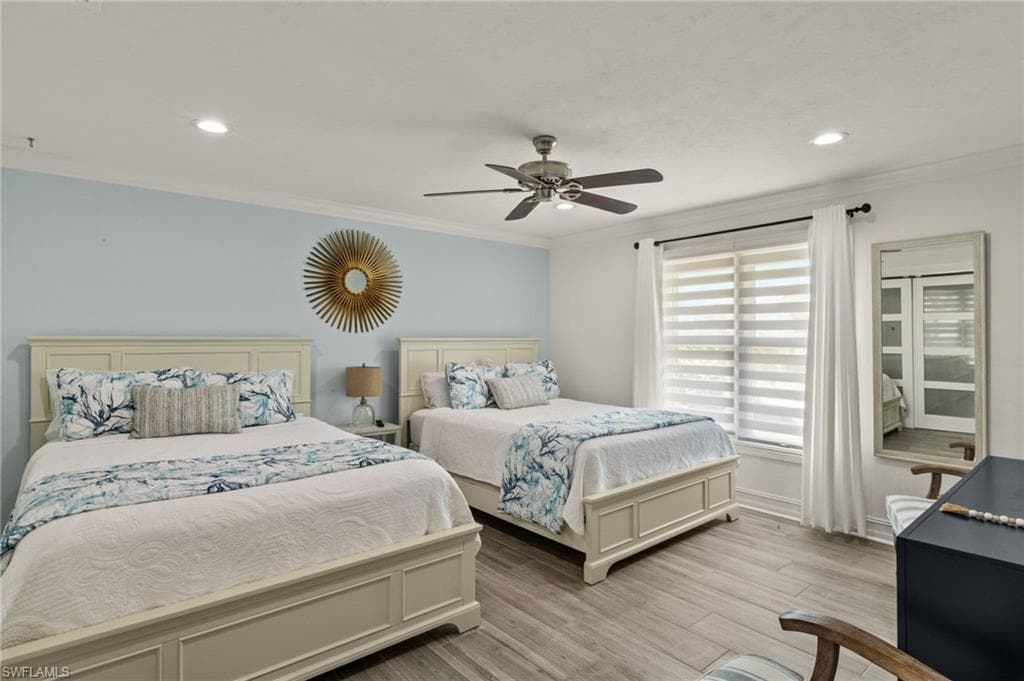 1236 Lamplighter Ct, Marco Island, FL 34145-32