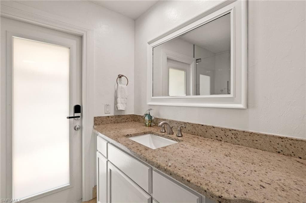 1236 Lamplighter Ct, Marco Island, FL 34145-35